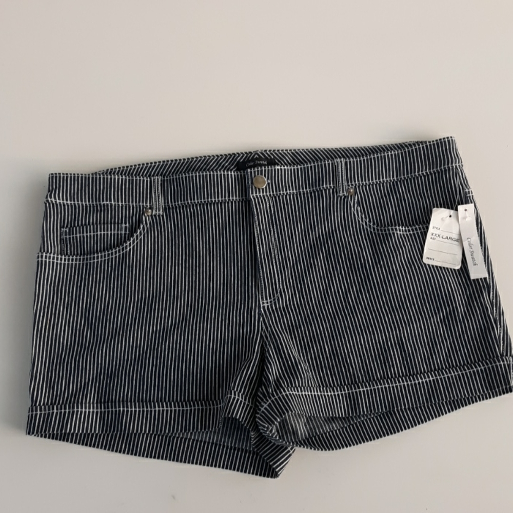 NEW Striped Cuffed Shorts